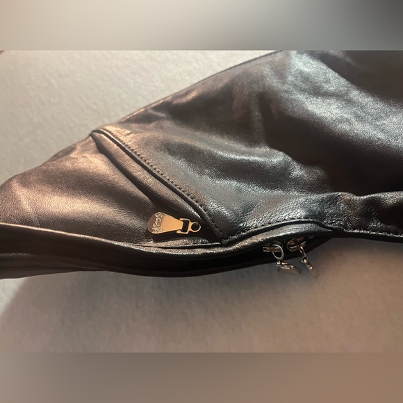 Black Leather Sash Bag - Picture 8 of 13